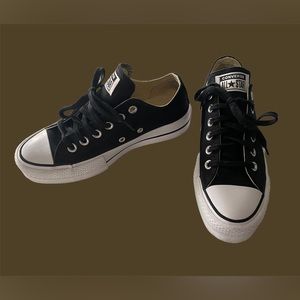 Converse Allstar Women’s Sneaker